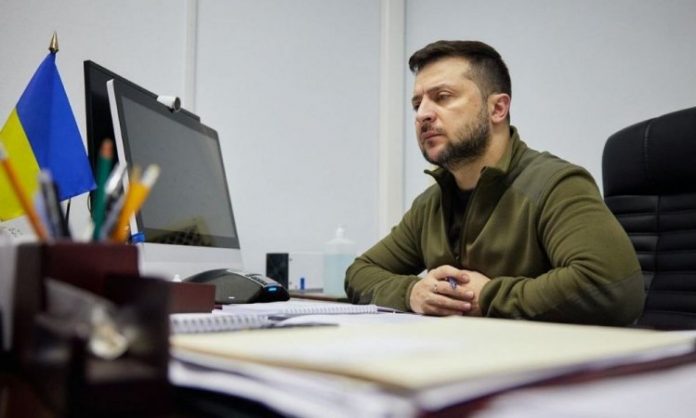 Zelensky convida Papa para mediar negociações entre Rússia e Ucrânia