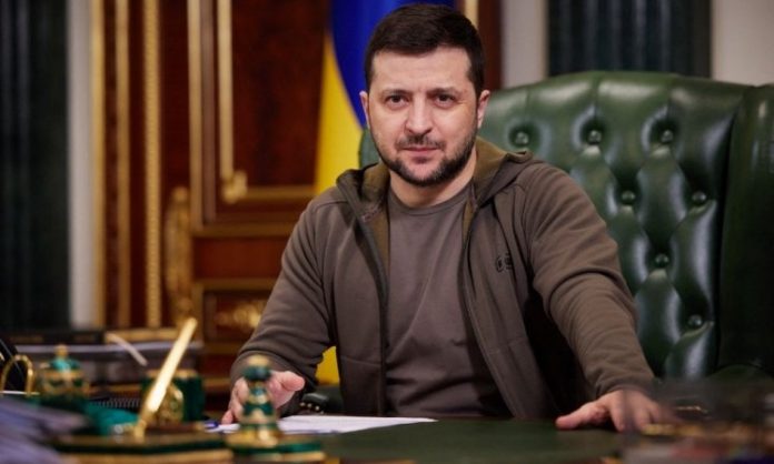 Zelensky diz que negociações com a Rússia estão ‘mais realistas’, mas prega cautela