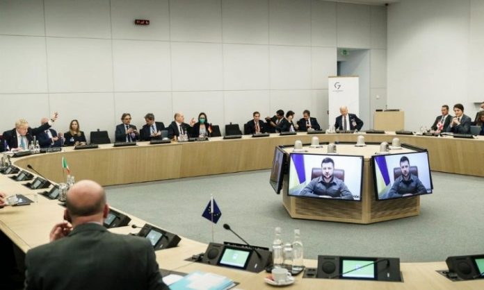 ‘Nos deem 1% do que vocês têm’, pede Zelensky na cúpula da Otan