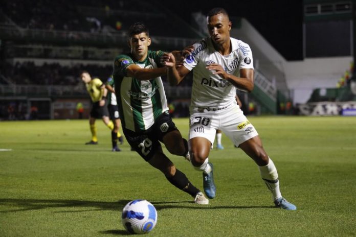 Santos estreia com derrota para o Banfield na Copa Sul-Americana