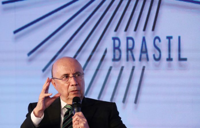 Após desistir de concorrer ao Senado, Henrique Meirelles se filia ao União Brasil
