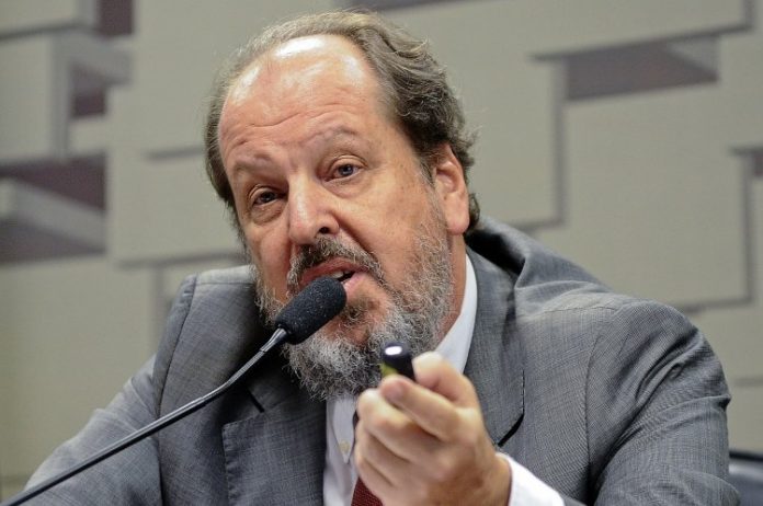 Empresas aéreas se reúnem com Guedes e Lira para discutir preço das passagens e recuperação do setor