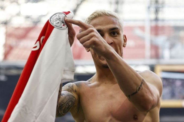 Após sofrer lesão na seleção, Antony pode desfalcar o Ajax pelo restante da temporada