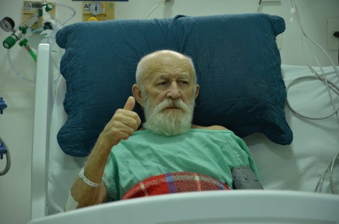 Biliu de Campina tem melhora no quadro de saúde e é transferido para enfermaria de hospital