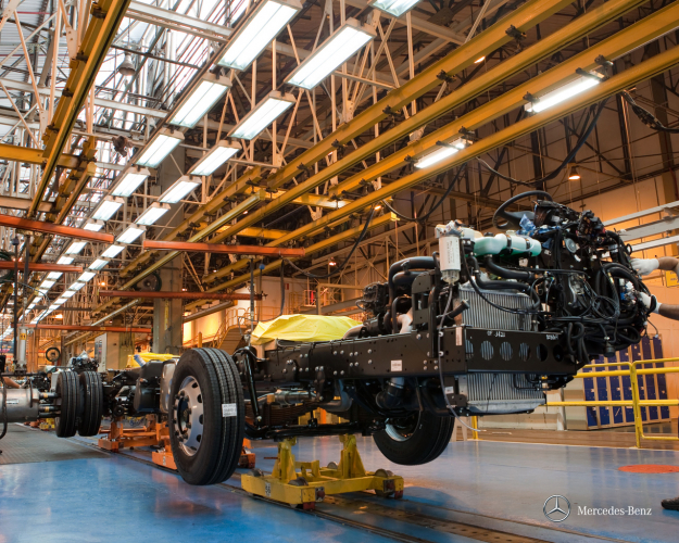 Mercedes-Benz coloca mais de 5 mil trabalhadores em férias por falta de semicondutores