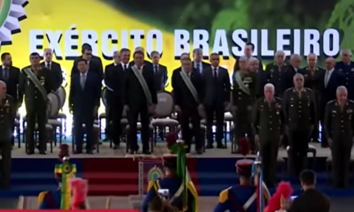 Marco Antônio Freire Gomes assume o comando do Exército brasileiro