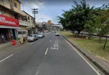 IMAGENS FORTE | Corpo de mulher é encontrado enrolado em lençol na Estrada da Rainha, em Salvador