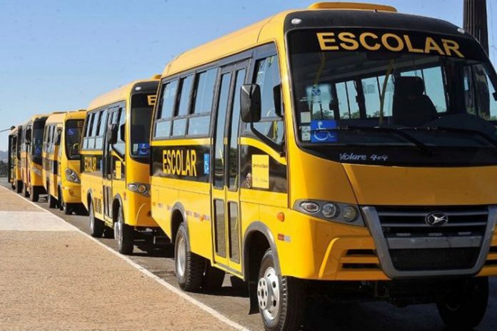 Licitação do governo prevê pagar até R$ 732 milhões a mais por ônibus escolares