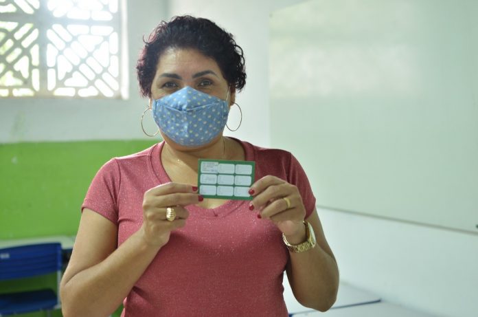 Campina Grande vacina contra a Covid-19 nesta terça (5); veja locais e horários