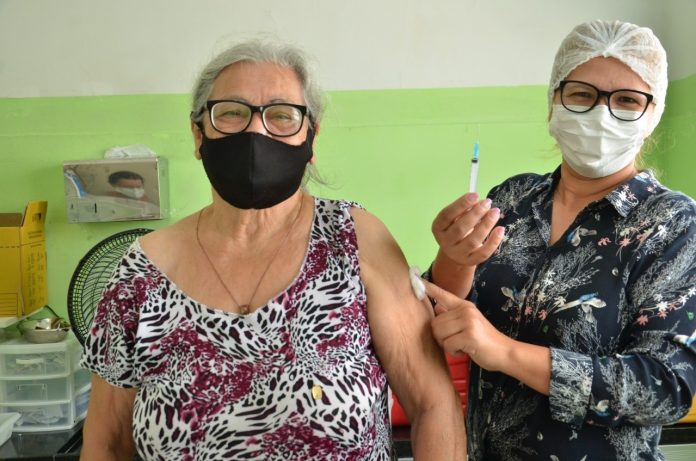 Campina Grande amplia vacinação contra influenza para pessoas a partir de 60 anos e profissionais de saúde