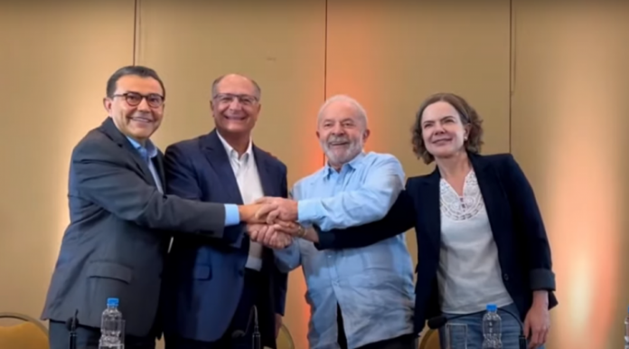 PSB oficializa Alckmin como vice de Lula na chapa com PT