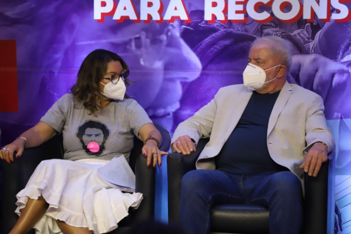 Lula anuncia casamento em maio com Rosângela da Silva