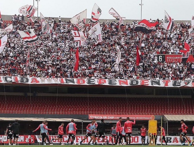 Ceni esconde time do São Paulo em treino aberto com 21 mil pessoas no Morumbi