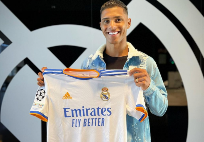 Quem é Vinicius Tobias, brasileiro revelado pelo Internacional e novo reforço do Real Madrid?