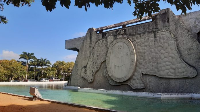 Governo federal libera recursos para bolsas estudantis, mas UFRN segue sem verba para pagamento de fornecedores