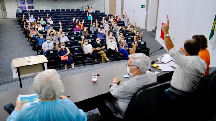 Conselho da UFRN define lista tríplice e atual reitor é o mais votado; nomeação depende do presidente da República
