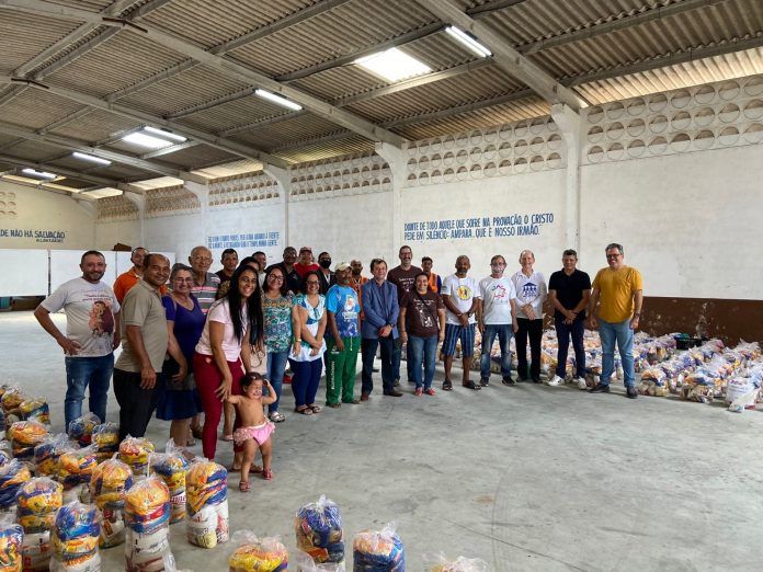 Armazém da Caridade entrega 10 toneladas de alimentos em última ação de 2022