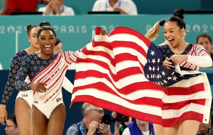 Simone Biles e EUA conquistam ouro na ginástica feminina em Paris