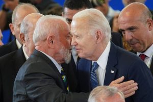 Saúde de políticos na esteira de Biden deve virar arsenal eleitoral com impacto para Lula em 2026