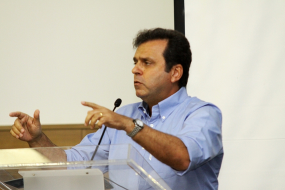 Carlos Eduardo é condenado por superfaturamento de 812 mil em obra de ginásio