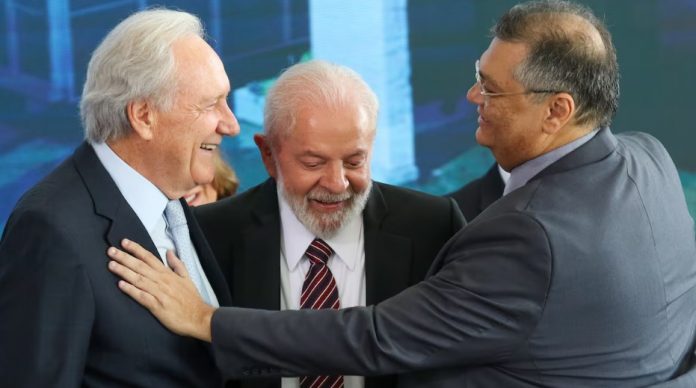 Decreto antiarmas do governo Lula surtiu efeito? Números dos CACs indicam que não; veja os dados