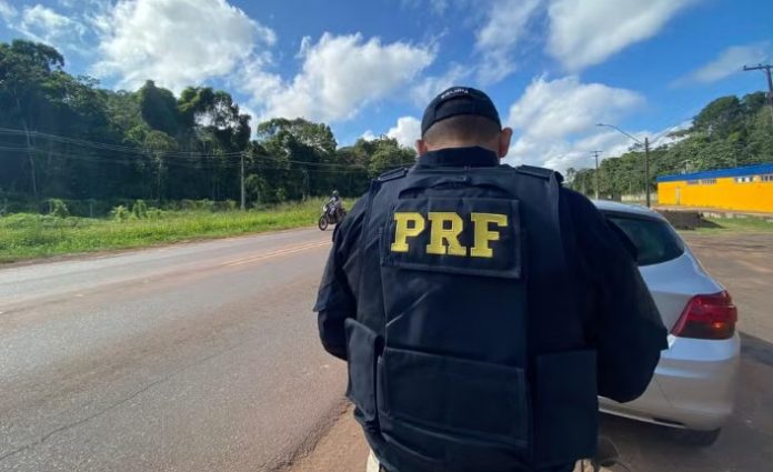 Proposta de Lewandowski quer transformar PRF em Polícia Ostensiva Federal, com novos cargos