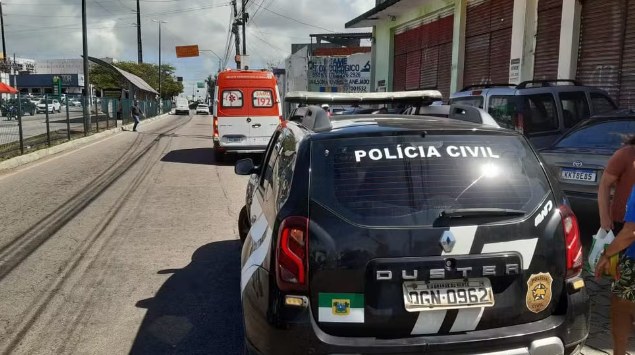 Idosa morre atropelada por ônibus na Nevaldo Rocha