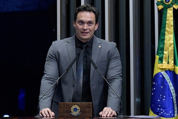 Conselho de Ética do Senado aceita denúncia de Natália contra Styvenson