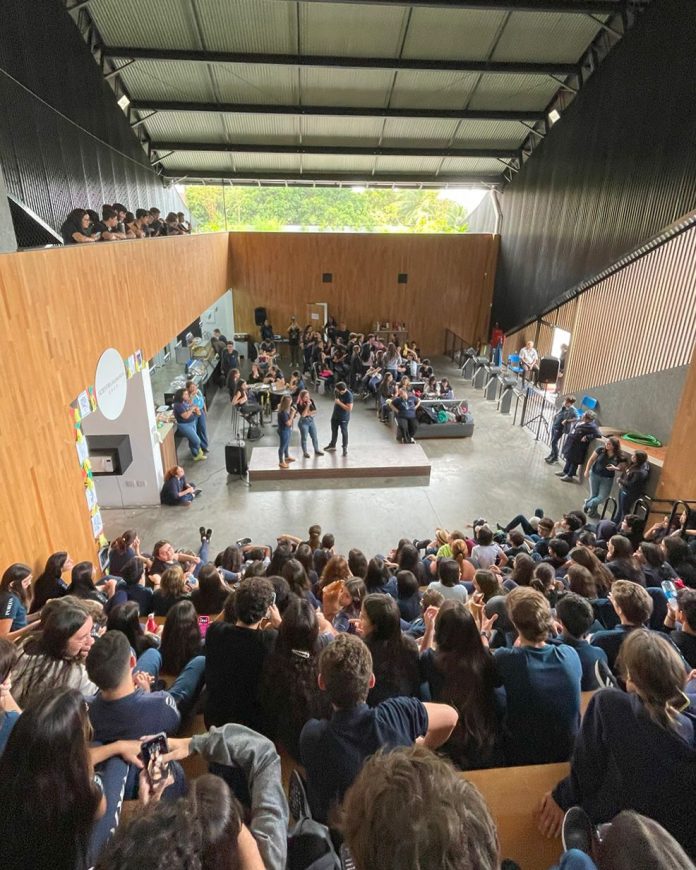 Exposição do Colégio Porto vai abordar Inteligência Artifical e transformações sociais com participação de convidados