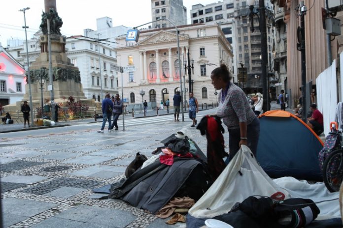Brasil tem mais de 300 mil pessoas em situação de rua