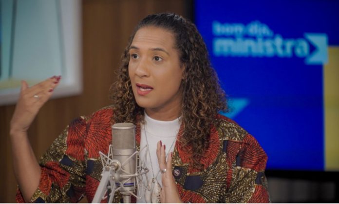 Anielle Franco cobra investigação sobre revista de PMs a jovens negros no Rio de Janeiro