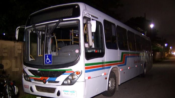 Suspeito de assaltar ônibus é espancado e termina preso em Natal