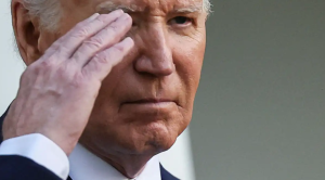 Casa Branca diz que Biden terminará mandato apesar de republicanos pedirem renúncia