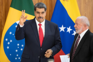 A 3 dias das eleições, Maduro eleva o tom contra Brasil e Lula