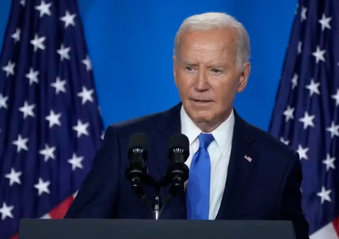 Mais de 30 congressistas democratas pedem para Biden desistir, 12 deles nas últimas 24 horas