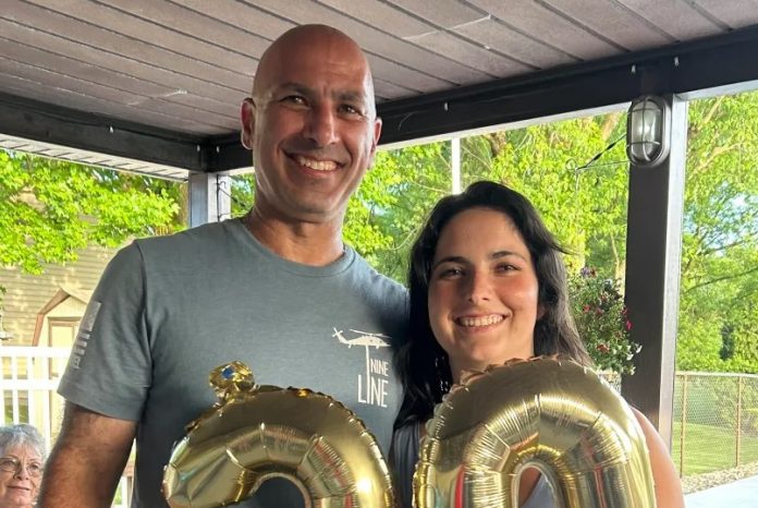 Homem que foi morto na plateia em atentado contra Trump era bombeiro e se jogou sobre a mulher e a filha para protegê-las dos tiros