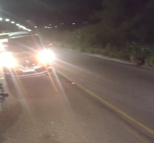 Motociclista é morto a tiro em assalto na Avenida Olavo Montenegro, na Grande Natal