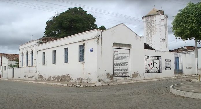 Casa onde Ariano Suassuna viveu foi transformada em museu em Taperoá, PB