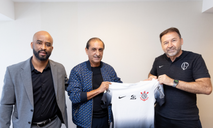 Corinthians anuncia Ramón Díaz como ‘bombeiro’ para evitar queda para Série B