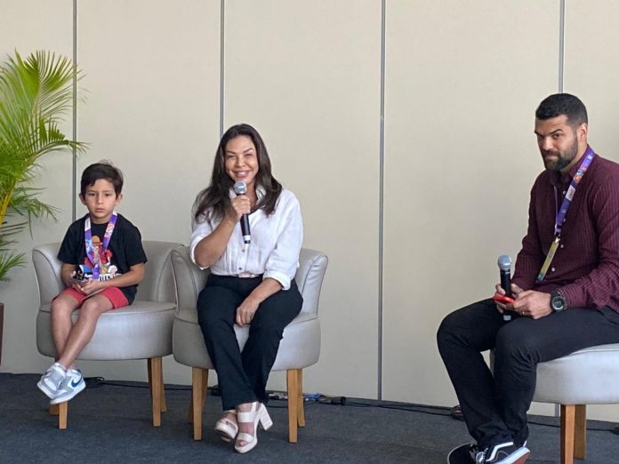 Mônica Sousa fala sobre importância de empoderar meninas: ‘se a gente cultivar, elas vão se sentir capazes’