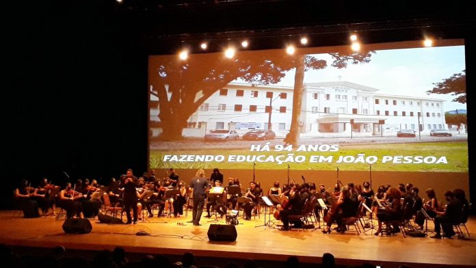 Orquestras em escolas na Paraíba deixam vivo legado do movimento Armorial criado por Ariano Suassuna