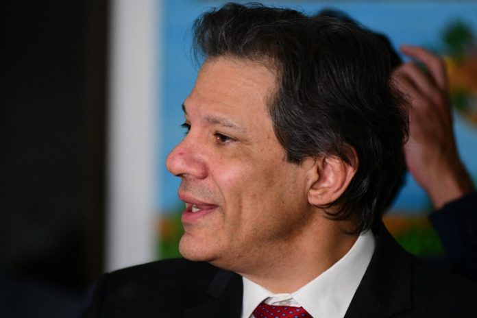 Haddad antecipa anúncio e diz que governo vai congelar R$ 15 bi em despesas