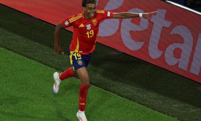 Yamal completa 17 anos e diz que presente de aniversário seria o título da Eurocopa