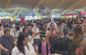 Impactos da pane global podem durar dias; 5 mil voos foram cancelados