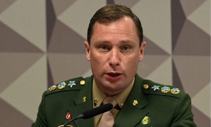 E-mails mostram que, além das joias, Cid também vendeu relógios e outros presentes avaliados em US$ 10 mil; veja