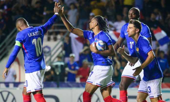 França vence Estados Unidos por 3 a 0 em estreia nos Jogos Olimpícos de Paris