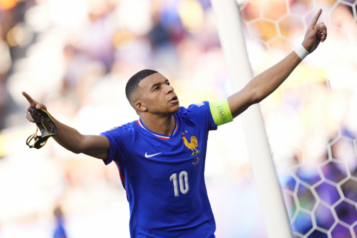 Real Madrid vai apresentar Mbappé oficialmente na próxima terça