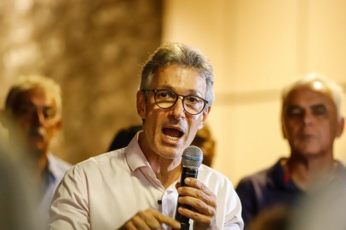 Romeu Zema afirma que principal nome da direita para 2026 é Tarcísio de Freitas