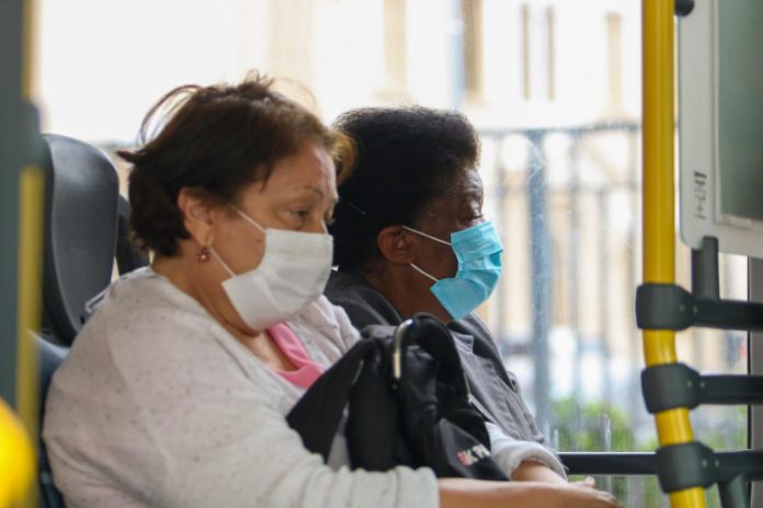 Mortes por Covid-19 registram queda pela segunda semana consecutiva