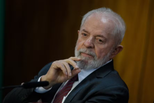 Ministros superam a marca de 200 viagens ao exterior e irritam Lula, que cobra foco em agendas nacionais